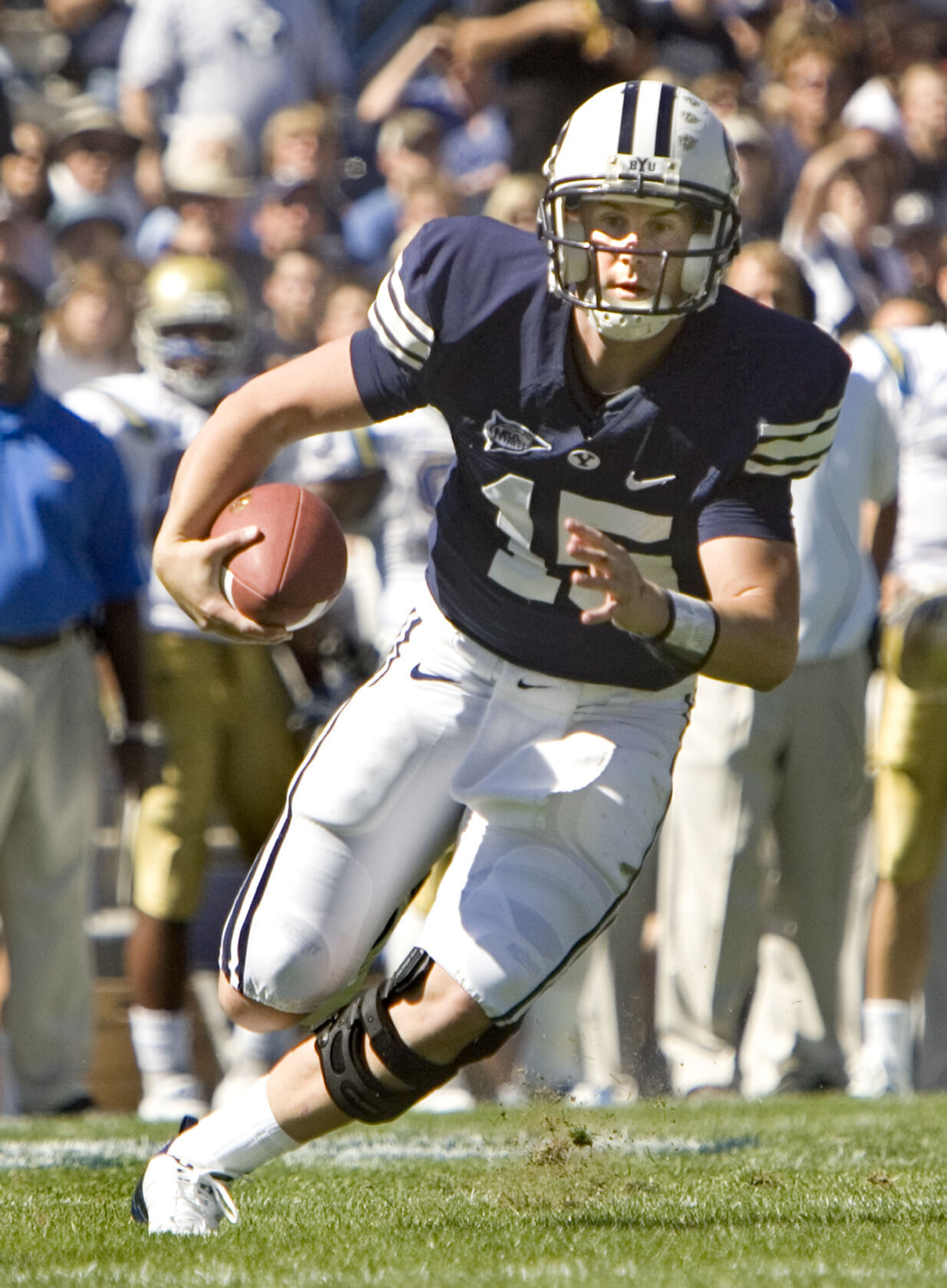 2008: BYU's Max Hall ties school record with seven TD passes